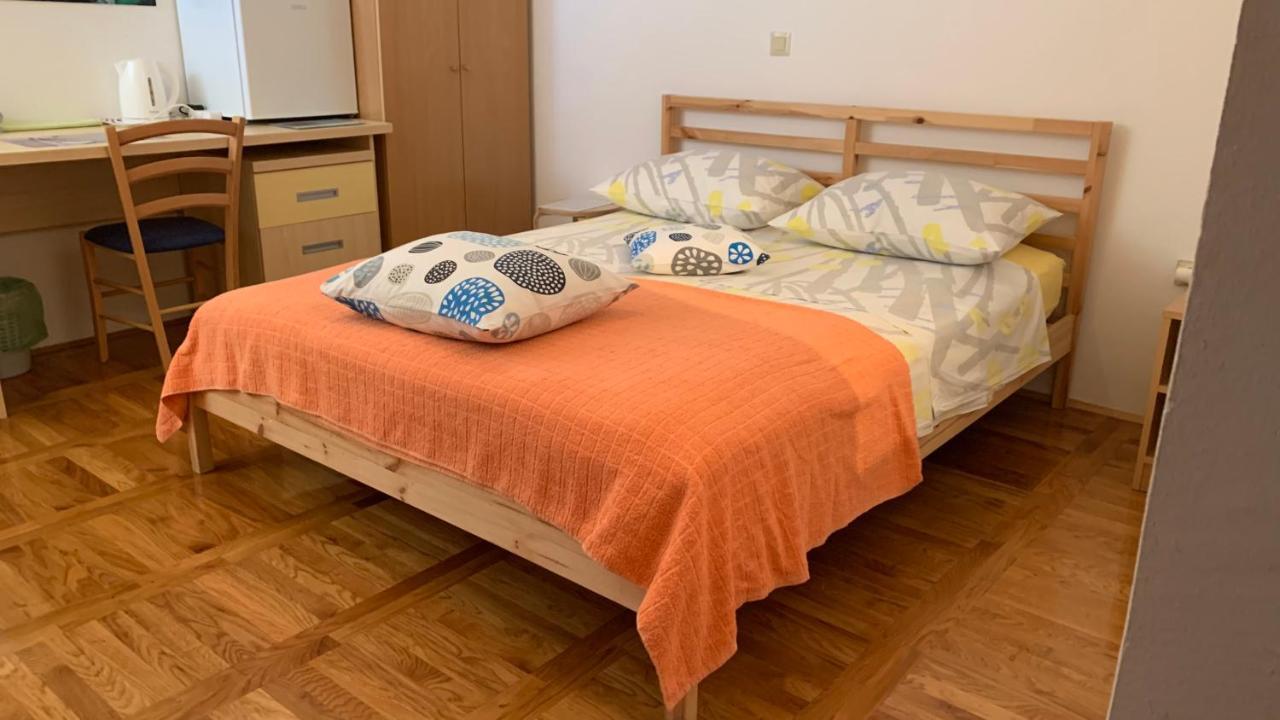 וודיצה Studio Apartment And Rooms Adria מראה חיצוני תמונה