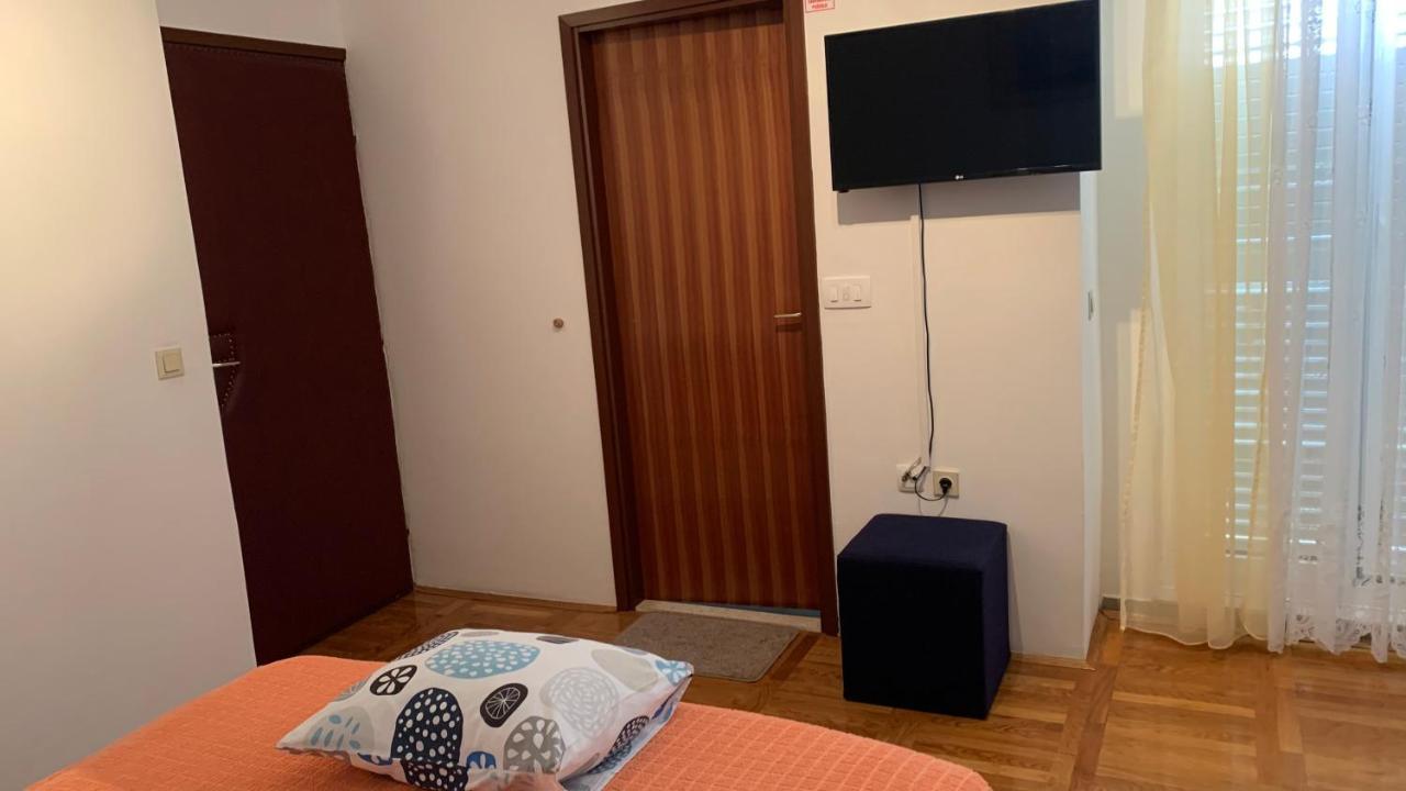 וודיצה Studio Apartment And Rooms Adria מראה חיצוני תמונה