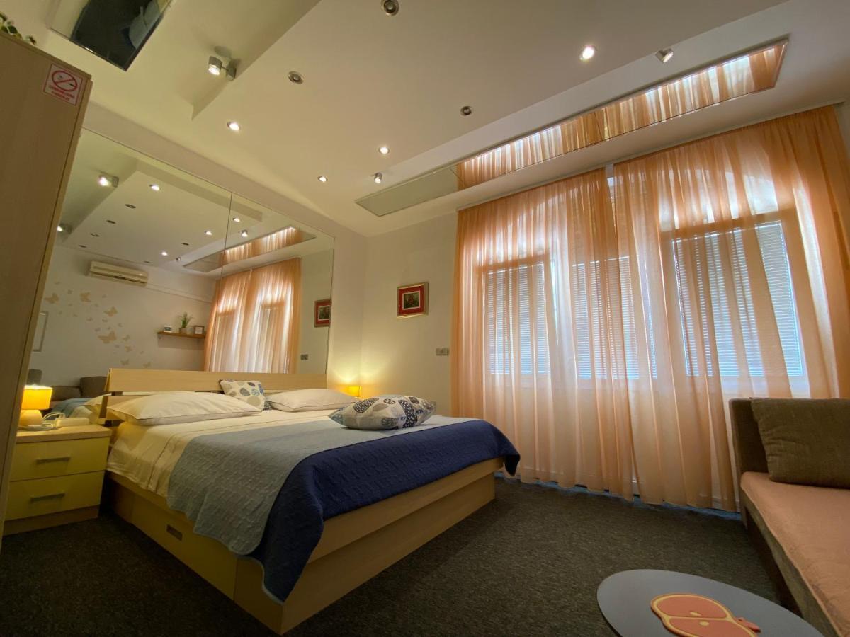 וודיצה Studio Apartment And Rooms Adria מראה חיצוני תמונה