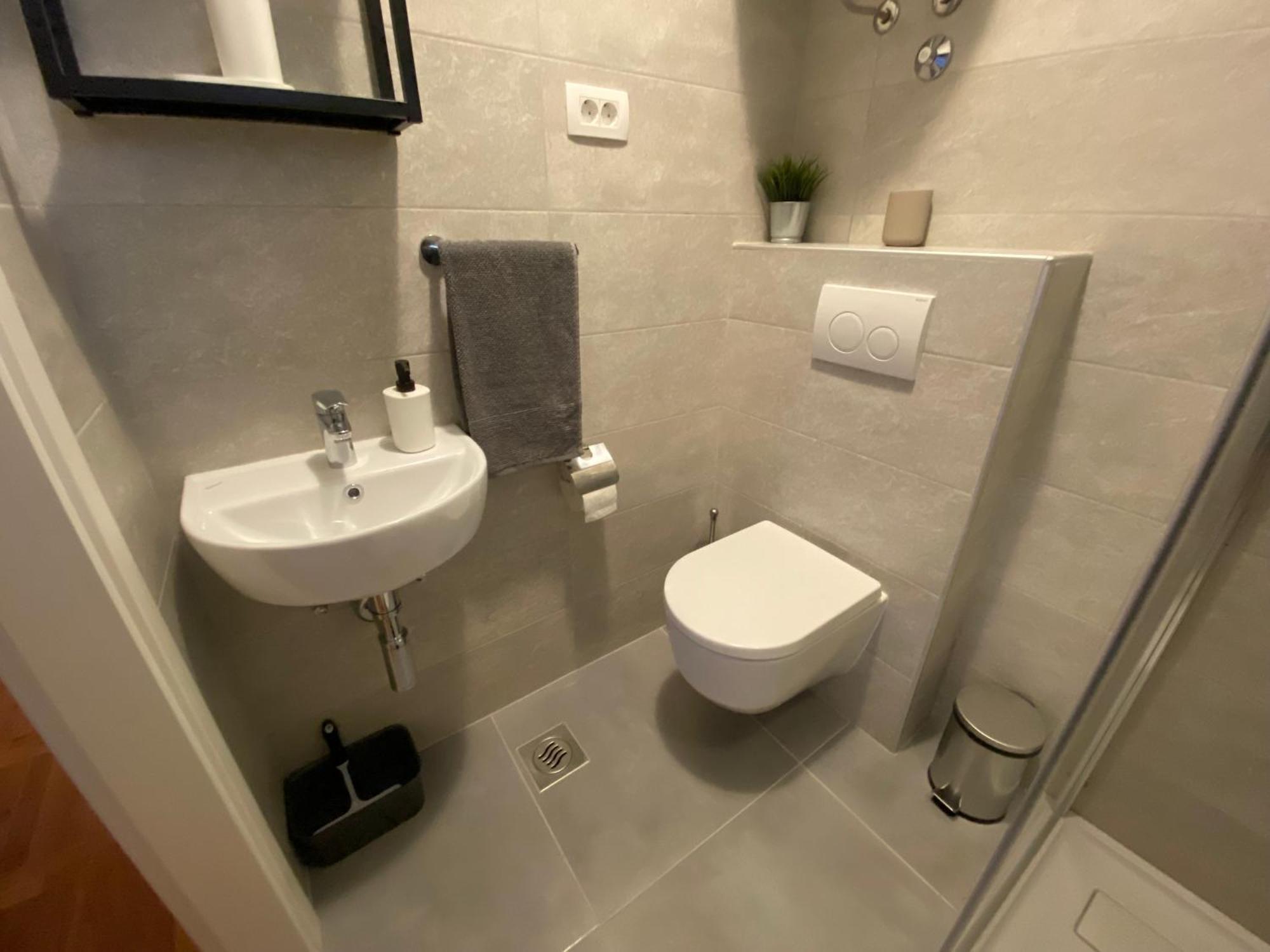 וודיצה Studio Apartment And Rooms Adria מראה חיצוני תמונה