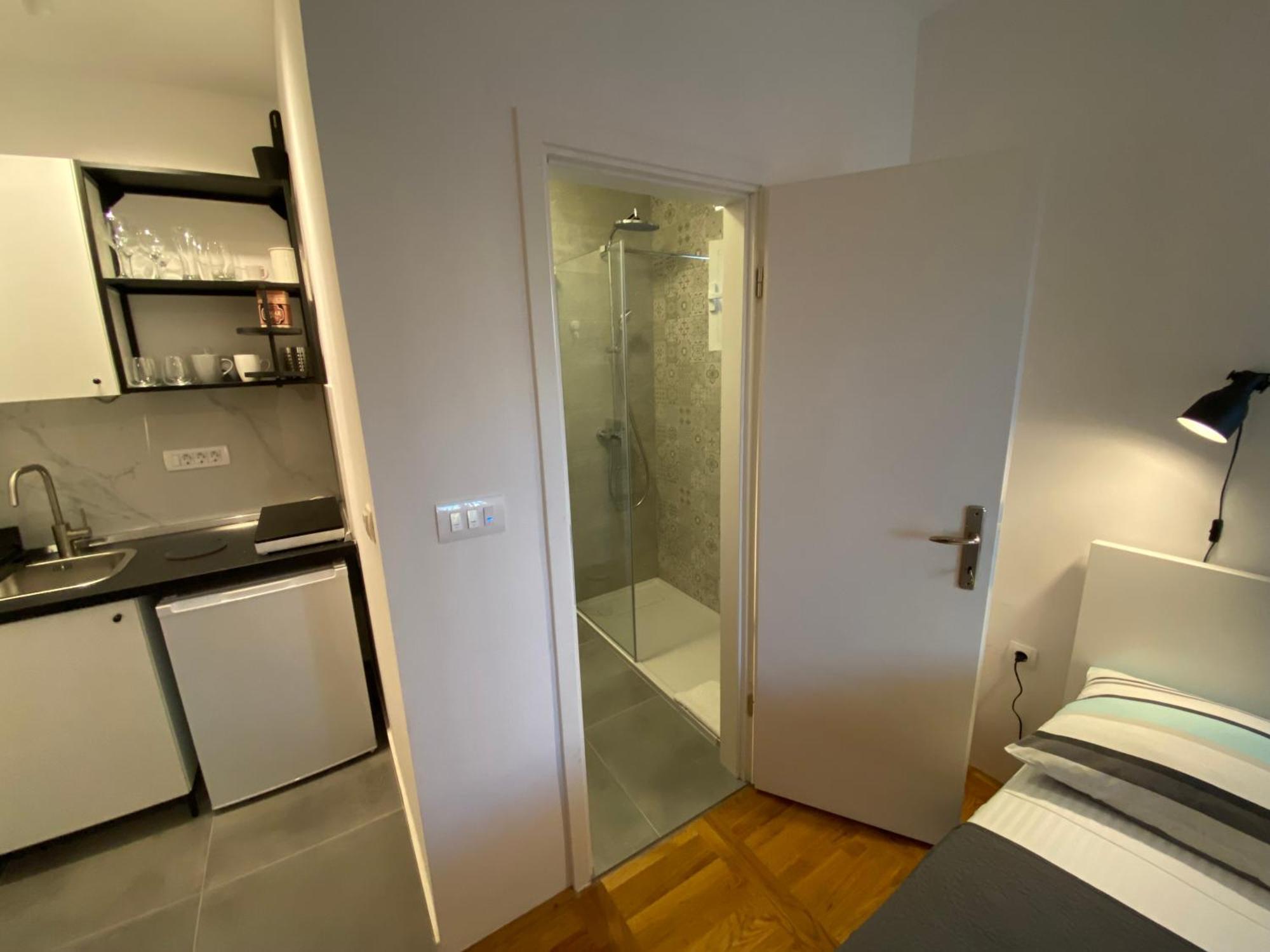 וודיצה Studio Apartment And Rooms Adria מראה חיצוני תמונה
