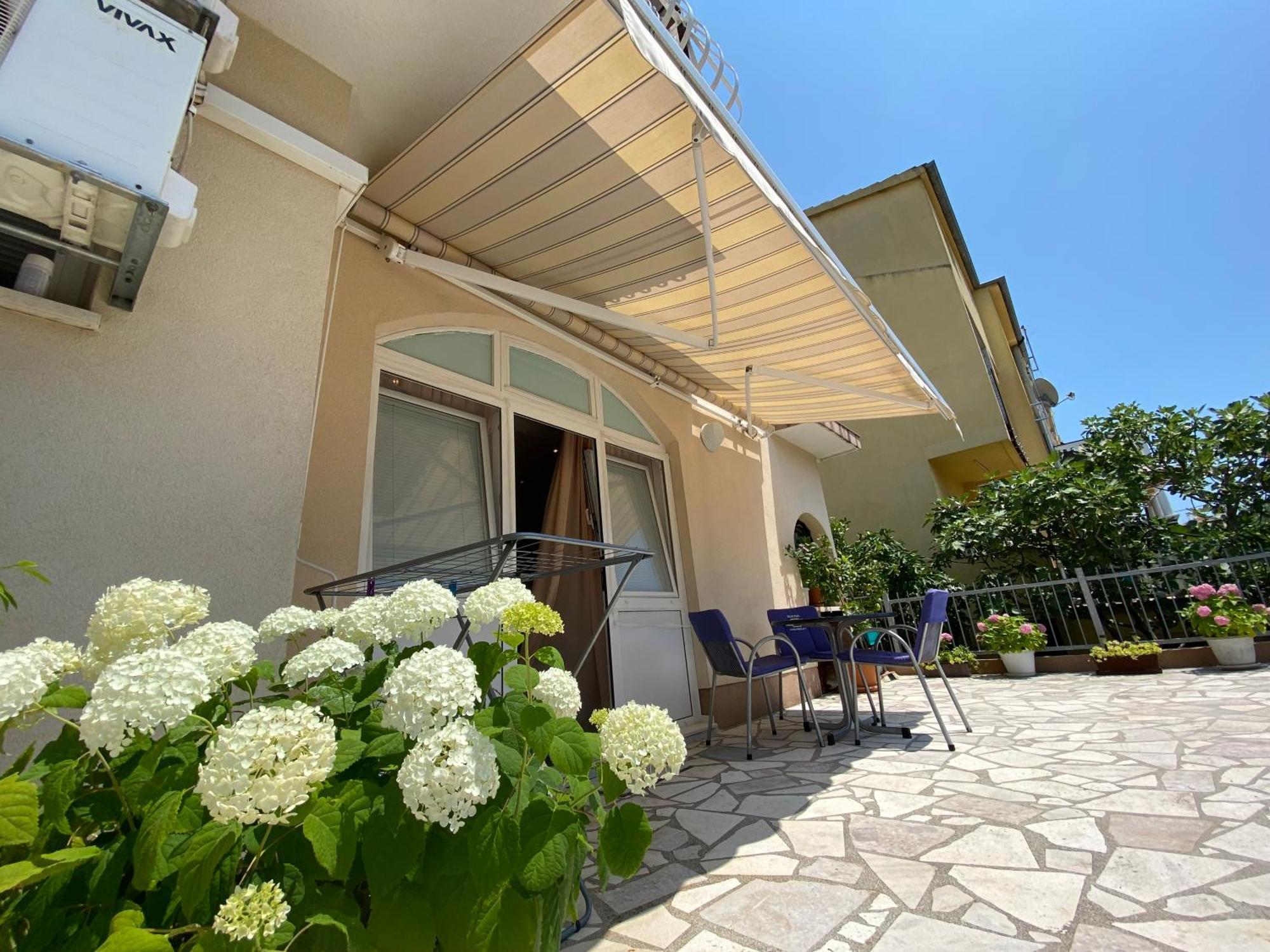 וודיצה Studio Apartment And Rooms Adria מראה חיצוני תמונה