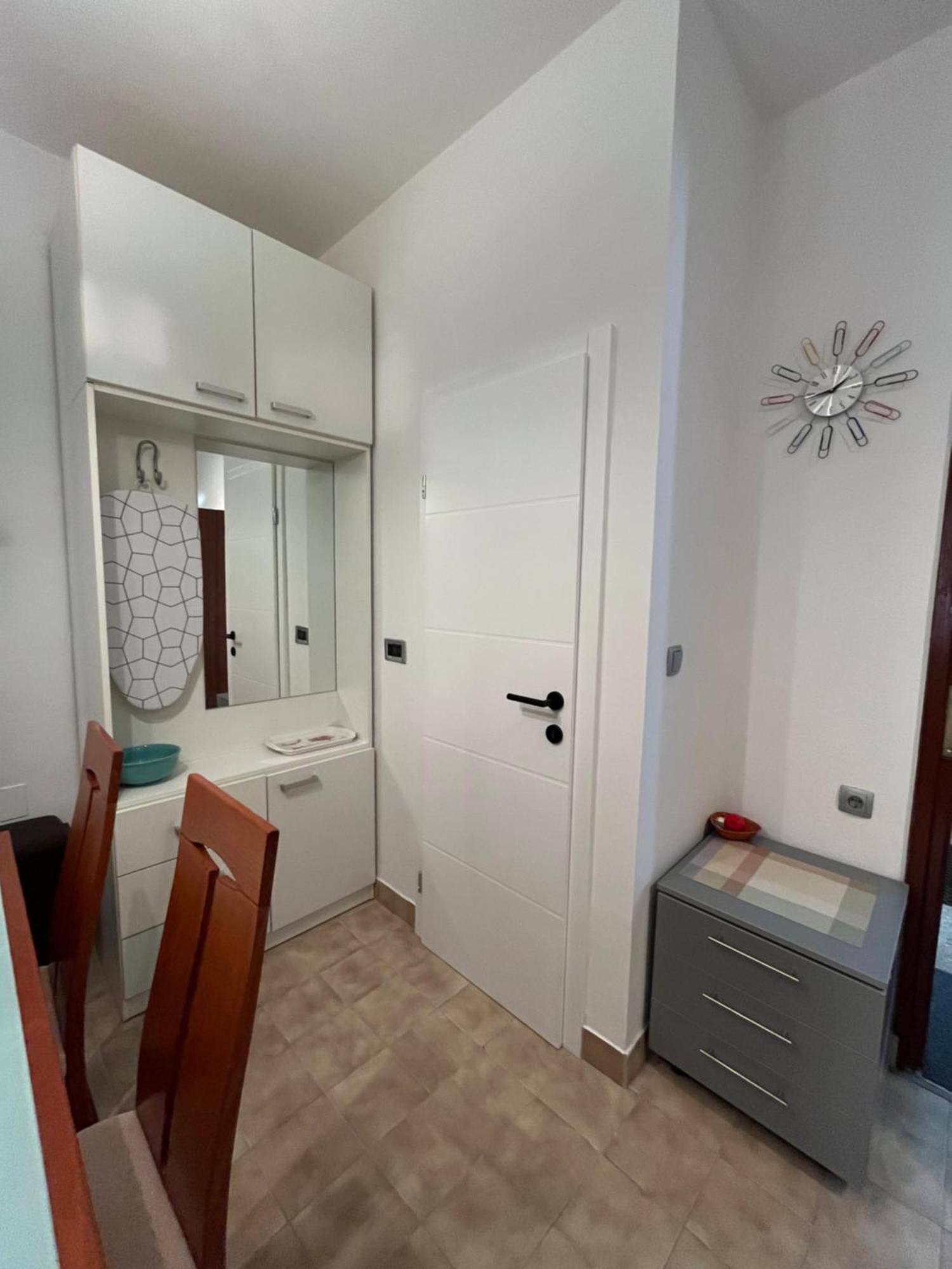 וודיצה Studio Apartment And Rooms Adria מראה חיצוני תמונה