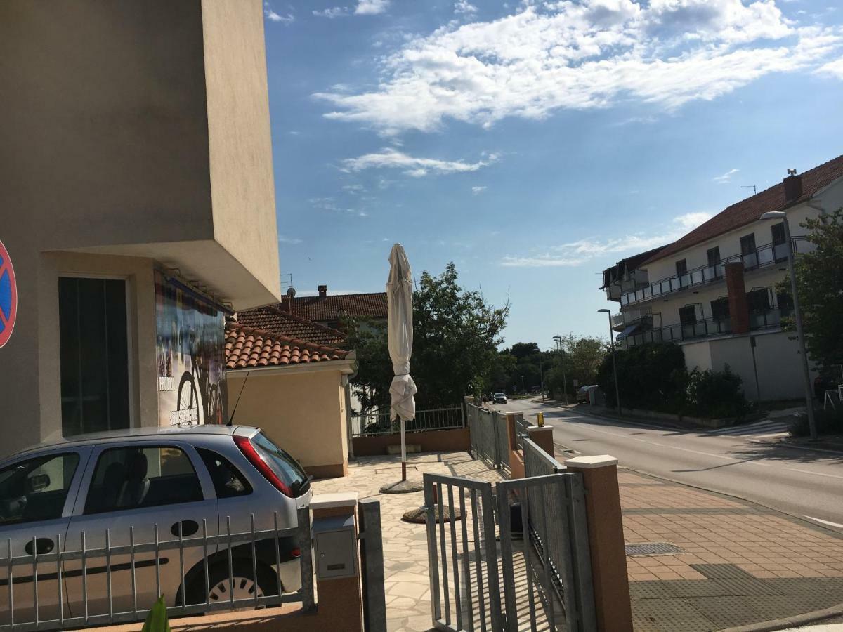 וודיצה Studio Apartment And Rooms Adria מראה חיצוני תמונה
