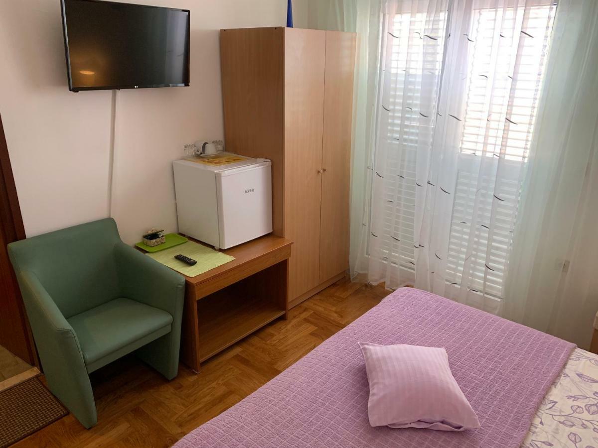 וודיצה Studio Apartment And Rooms Adria מראה חיצוני תמונה